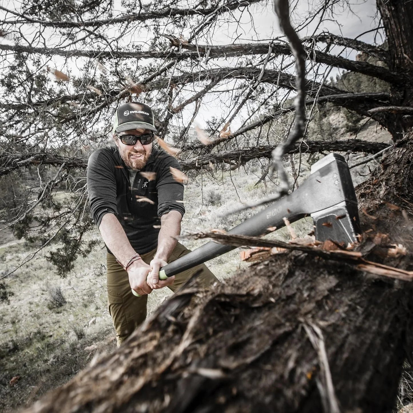 Gerber Freescape 17.5" Hatchet – Forged Steel Blade with Sheath for Survival & Camping